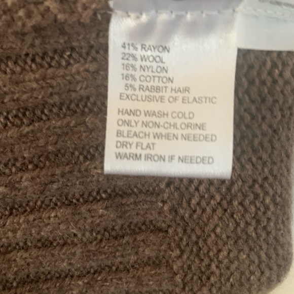 Loft Cable Knit turtle neck short sleeve sweater - Picture 7 of 7